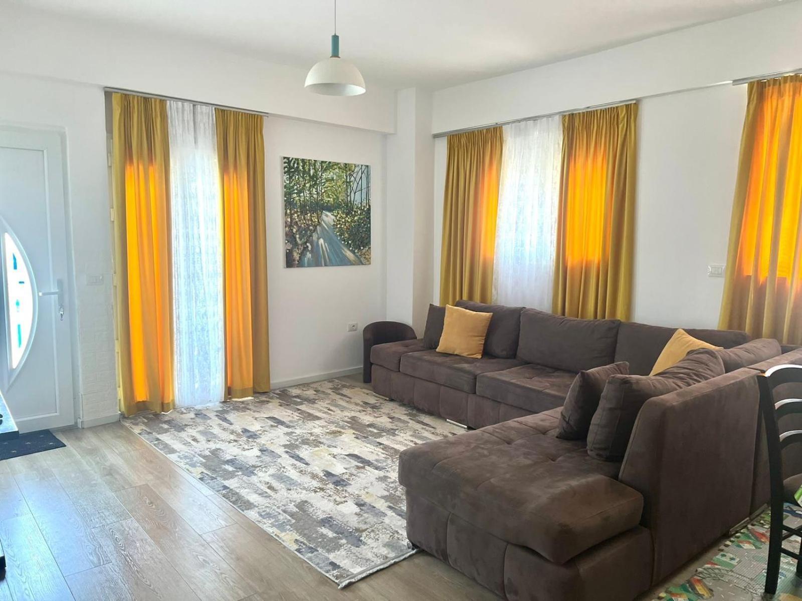 Hotel Roas *